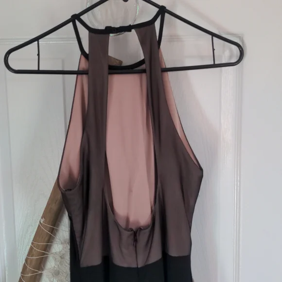 Black & nude dress - Picture 4 of 4